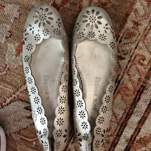 Jack Rogers cut out ballerina flats with scallop edge